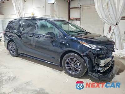 Czwarte zdjęcie samochodu z boku: 2025 TOYOTA SIENNA XSE VIN:5TDCSKFC1SS200499 - miniatura