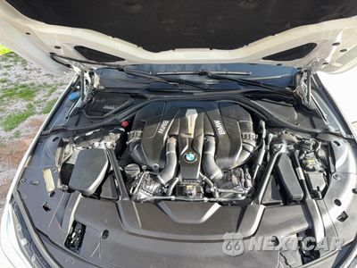 Zdjęcie 7 z 10 samochodu: 2017 BMW 750 I VIN:WBA7F0C3XHGM21856 - miniatura