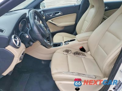 Zdjęcie 7 z 12 samochodu: 2018 MERCEDES-BENZ CLA 250 VIN:WDDSJ4EB0JN570193 - miniatura