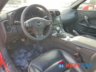 Zdjęcie 8 z 14 samochodu: 2010 CHEVROLET CORVETTE VIN:1G1YC2DW4A5110566 - miniatura