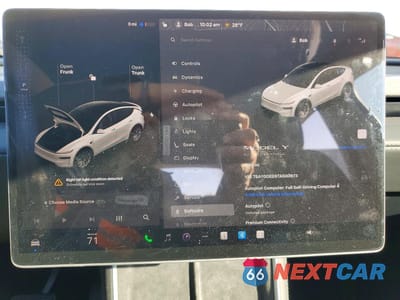 Zdjęcie 9 z 13 samochodu: 2026 TESLA MODEL Y VIN:7SAYGDED9TA500973 - miniatura