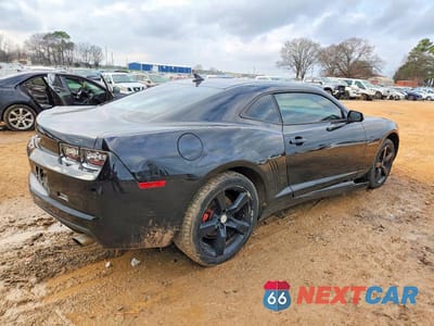 Trzecie zdjęcie samochodu z tyłu: 2011 CHEVROLET CAMARO LS VIN:2G1FE1ED6B9152590 - miniatura