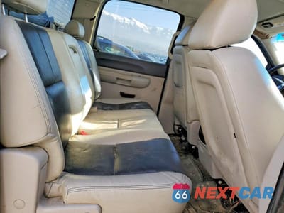 Zdjęcie 10 z 11 samochodu: 2007 CHEVROLET SILVERADO K2500 HEAVY DUTY VIN:1GCHK23677F517795 - miniatura