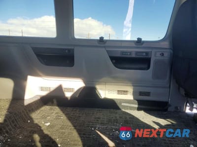 Zdjęcie 11 z 12 samochodu: 2002 FORD ECONOLINE E350 SUPER DUTY WAGON VIN:1FMNE31F02HB58625 - miniatura
