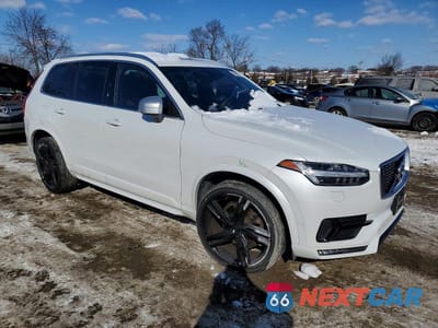 Czwarte zdjęcie samochodu z boku: 2018 VOLVO XC90 T5 VIN:YV4102KM0J1322856 - miniatura
