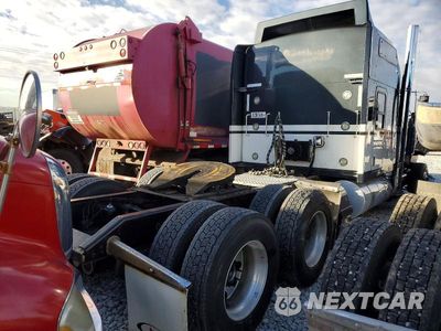 Czwarte zdjęcie samochodu z boku: 2018 KENWORTH W900 SEMI TRUCK VIN:1XKWD49X8JJ203143 - miniatura