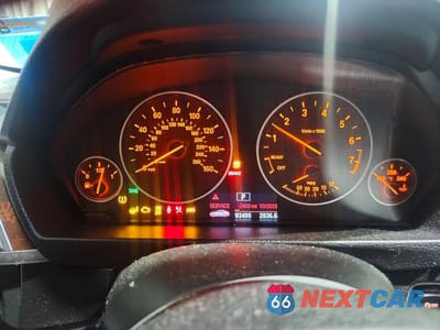 Zdjęcie 9 z 12 samochodu: 2016 BMW 320 XI VIN:WBA8E5G52GNU20565 - miniatura