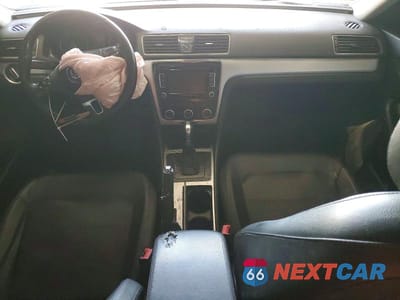Zdjęcie 8 z 12 samochodu: 2012 VOLKSWAGEN PASSAT SE VIN:1VWBH7A30CC022602 - miniatura