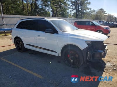 Czwarte zdjęcie samochodu z boku: 2019 AUDI Q7 PRESTIGE VIN:WA1VAAF73KD046960 - miniatura