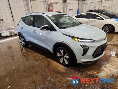 Czwarte zdjęcie samochodu z boku: 2022 CHEVROLET BOLT EUV LT VIN:1G1FY6S0XN4128886 - miniatura