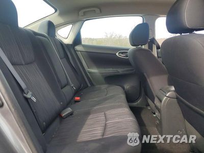 Zdjęcie 10 z 12 samochodu: 2018 NISSAN SENTRA S VIN:3N1AB7AP8JL657395 - miniatura