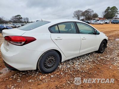 Trzecie zdjęcie samochodu z tyłu: 2017 KIA FORTE LX VIN:3KPFK4A72HE090035 - miniatura