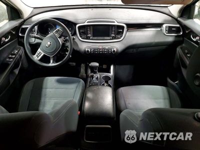 Zdjęcie 8 z 12 samochodu: 2019 KIA SORENTO L VIN:5XYPGDA31KG566241 - miniatura