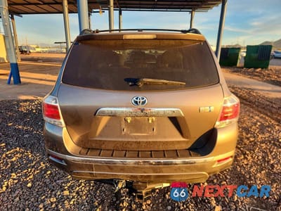 Zdjęcie 6 z 12 samochodu: 2013 TOYOTA HIGHLANDER HYBRID VIN:JTEBC3EH8D2016078 - miniatura
