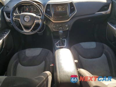 Zdjęcie 8 z 12 samochodu: 2018 JEEP CHEROKEE LATITUDE VIN:1C4PJLCB3JD513330 - miniatura