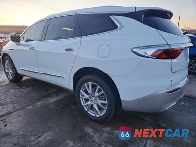 Drugie zdjęcie samochodu z przodu: 2022 BUICK ENCLAVE PREMIUM VIN:5GAEVBKW8NJ115923 - miniatura