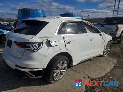 Trzecie zdjęcie samochodu z tyłu: 2023 AUDI Q3 PREMIUM S LINE 45 VIN:WA1DECF3XP1043815 - miniatura