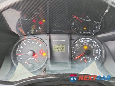 Zdjęcie 9 z 13 samochodu: 2016 TOYOTA TACOMA SR VIN:5TFAX5GN0GX057167 - miniatura