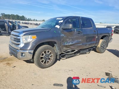 2017 TOYOTA TUNDRA CREWMAX SR5 5TFDW5F14HX597685 - główne zdjęcie licytacji z USA - miniatura