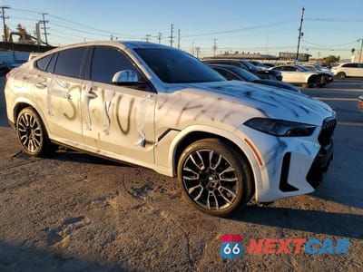 Czwarte zdjęcie samochodu z boku: 2024 BMW X6 XDRIVE40I VIN:5UX33EX09R9S37570 - miniatura
