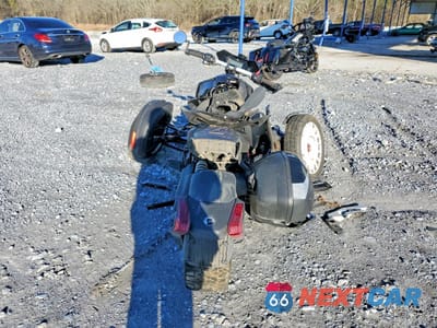 Czwarte zdjęcie samochodu z boku: 2023 CAN-AM RYKER RALLY EDITION VIN:3JB2HEH46PJ001106 - miniatura
