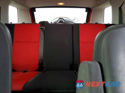 Zdjęcie 10 z 13 samochodu: 2012 TOYOTA FJ CRUISER VIN:JTEBU4BF4CK141857 - miniatura