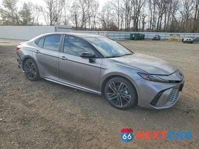 Czwarte zdjęcie samochodu z boku: 2025 TOYOTA CAMRY XSE VIN:4T1DAACK3SU511842 - miniatura
