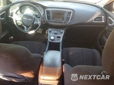 Zdjęcie 8 z 11 samochodu: 2015 CHRYSLER 200 LIMITED VIN:1C3CCCABXFN529784 - miniatura