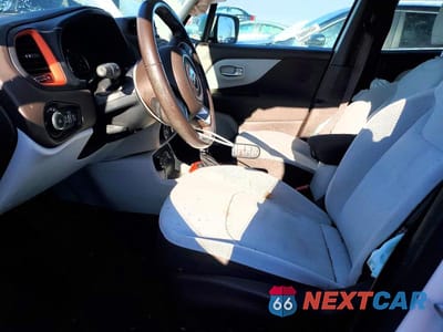 Zdjęcie 7 z 11 samochodu: 2015 JEEP RENEGADE LATITUDE VIN:ZACCJBBT0FPB65889 - miniatura