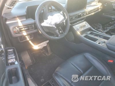 Zdjęcie 8 z 14 samochodu: 2025 LINCOLN AVIATOR VIN:5LM5J6WC5SGL23437 - miniatura