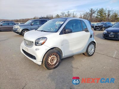 2016 SMART FORTWO WMEFJ5DA4GK082192 - główne zdjęcie licytacji z USA - miniatura