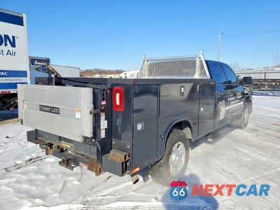 Trzecie zdjęcie samochodu z tyłu: 2022 RAM 3500 TRADESMAN UTILITY / SERVICE TRUCK VIN:3C63R2GJ1NG292605 - miniatura