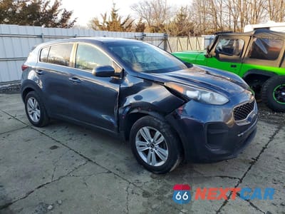 Czwarte zdjęcie samochodu z boku: 2018 KIA SPORTAGE LX VIN:KNDPM3AC7J7484948 - miniatura