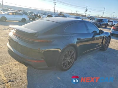 Trzecie zdjęcie samochodu z tyłu: 2025 PORSCHE PANAMERA BASE VIN:WP0AA2YA0SL001550 - miniatura