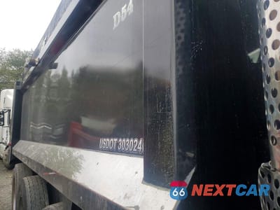 Zdjęcie 6 z 10 samochodu: 2017 KENWORTH W900 DUMP TRUCK VIN:1NKWXPEX1HJ172014 - miniatura