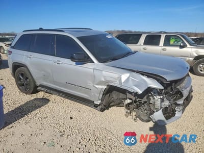 Czwarte zdjęcie samochodu z boku: 2024 JEEP GRAND CHEROKEE LIMITED VIN:1C4RJHBG9RC159835 - miniatura