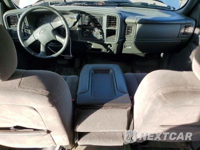 Zdjęcie 8 z 13 samochodu: 2005 CHEVROLET SILVERADO K2500 HEAVY DUTY VIN:1GCHK23215F848673 - miniatura