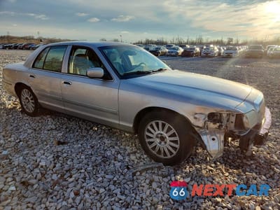 Czwarte zdjęcie samochodu z boku: 2008 MERCURY GRAND MARQUIS LS VIN:2MEFM75VX8X651739 - miniatura