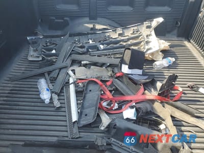 Zdjęcie 12 z 14 samochodu: 2018 NISSAN TITAN SV VIN:1N6AA1E69JN545152 - miniatura