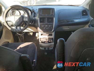 Zdjęcie 8 z 12 samochodu: 2018 DODGE GRAND CARAVAN SE VIN:2C4RDGBG4JR273108 - miniatura