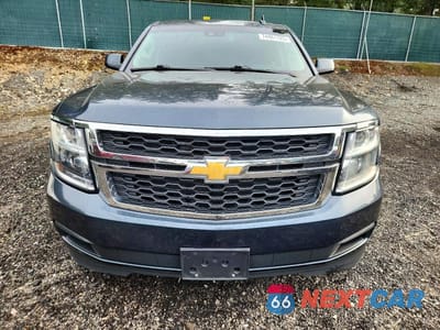 Piąte zdjęcie samochodu w środku: 2020 CHEVROLET SUBURBAN K1500 LT VIN:1GNSKHKCXLR301102 - miniatura