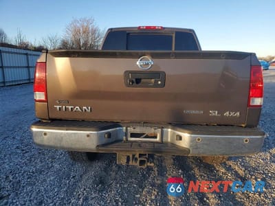 Zdjęcie 6 z 12 samochodu: 2015 NISS TITAN SL VIN:1N6BA0EC6FN505140 - miniatura