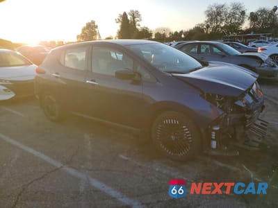 Czwarte zdjęcie samochodu z boku: 2025 NISSAN LEAF SV PLUS VIN:1N4CZ1CV7SC559150 - miniatura