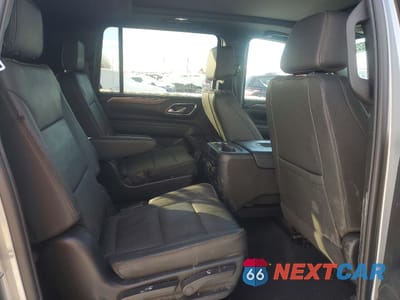 Zdjęcie 10 z 13 samochodu: 2024 CHEVROLET SUBURBAN K1500 HIGH COUNTRY VIN:1GNSKGKL7RR213885 - miniatura