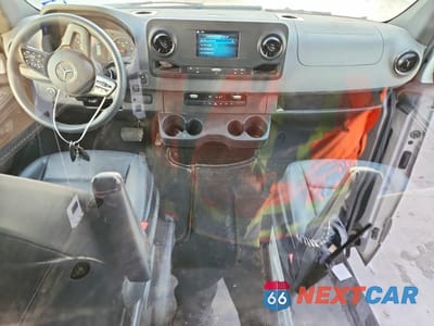 Zdjęcie 8 z 13 samochodu: 2024 MERCEDES-BENZ SPRINTER 2500 VIN:W1Y4KBHY4RT161072 - miniatura