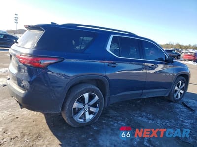 Trzecie zdjęcie samochodu z tyłu: 2023 CHEVROLET TRAVERSE LT VIN:1GNEVHKW1PJ244307 - miniatura