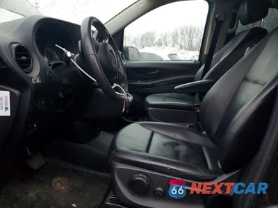 Zdjęcie 7 z 12 samochodu: 2018 MERCEDES-BENZ METRIS VIN:WD4PG2EE4J3428704 - miniatura