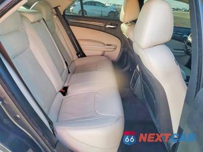 Zdjęcie 10 z 11 samochodu: 2016 CHRYSLER 300 LIMITED VIN:2C3CCAAG0GH273763 - miniatura