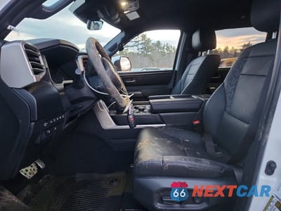 Zdjęcie 7 z 13 samochodu: 2025 TOYOTA TUNDRA CREWMAX SR VIN:5TFLA5DBXSX318317 - miniatura