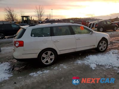 Trzecie zdjęcie samochodu z tyłu: 2008 VOLKSWAGEN PASSAT WAGON KOMFORT VIN:WVWLK73CX8E062025 - miniatura